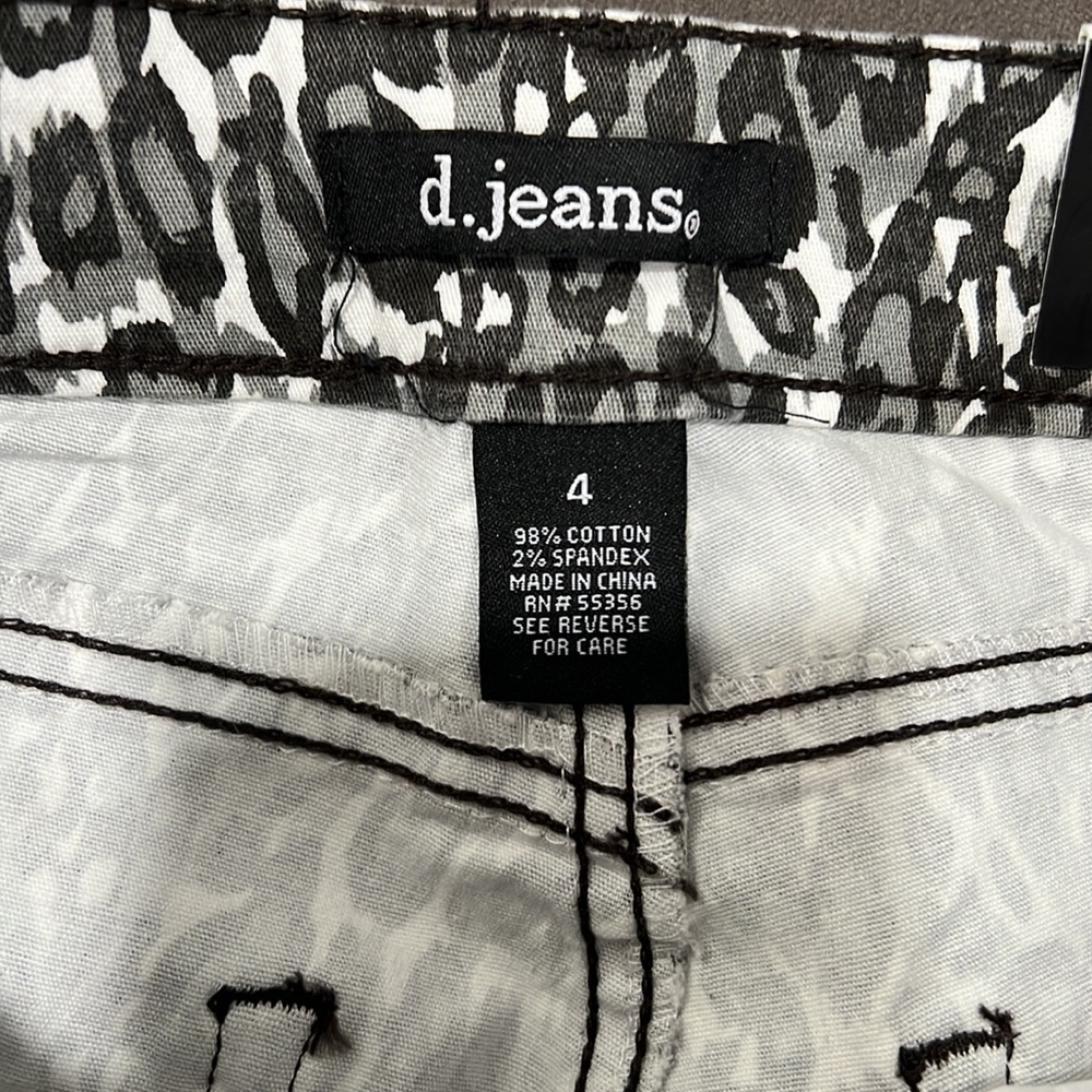 High Waist Animal Print Jeans - Picture 10 of 11